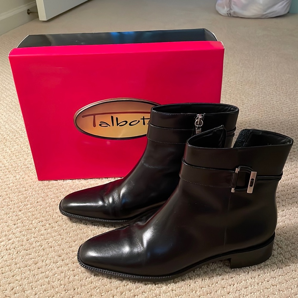 Talbots black booties size 8.5B.